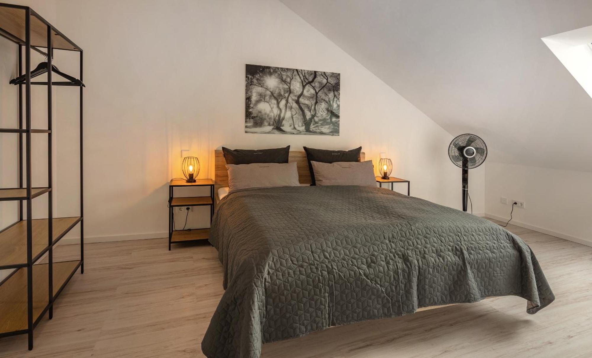 Sweethome - Poing Apartments ภายนอก รูปภาพ
